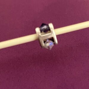 Trollbeads small summer jewel charm. Item # TAGBE-00102. Retired 2019.